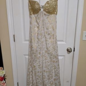 La Femme Formal Dress size 6 Gold/Glitter